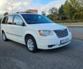 Крайслер Town & Country 2010 у Белой Церкве на Automoto.ua Білий Крайслер Town & Country, об'ємом двигуна 4 л та пробігом 160 тис. км за 1788 $, фото 1 на Automoto.ua