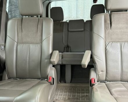 Бежевий Крайслер Town & Country, об'ємом двигуна 3.6 л та пробігом 163 тис. км за 11500 $, фото 6 на Automoto.ua
