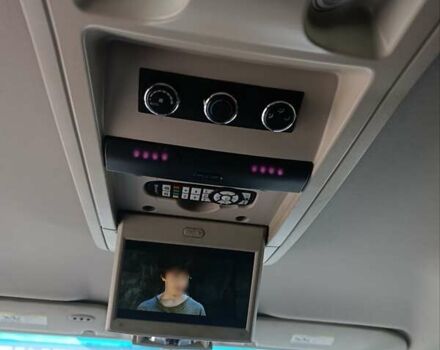 Черный Крайслер Таун Кантри, объемом двигателя 3.6 л и пробегом 300 тыс. км за 11000 $, фото 29 на Automoto.ua