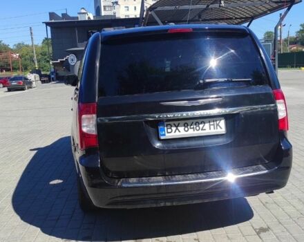 Крайслер Town & Country 2014 у Каменце-Подольском на Automoto.ua Чорний Крайслер Town & Country, об'ємом двигуна 3.6 л та пробігом 223 тис. км за 10800 $, фото 4 на Automoto.ua