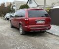 Червоний Крайслер Town & Country, об'ємом двигуна 3.3 л та пробігом 350 тис. км за 700 $, фото 1 на Automoto.ua