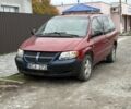 Червоний Крайслер Town & Country, об'ємом двигуна 3.3 л та пробігом 350 тис. км за 700 $, фото 1 на Automoto.ua
