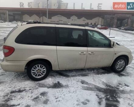 Крайслер Town & Country, об'ємом двигуна 3.8 л та пробігом 324 тис. км за 4600 $, фото 10 на Automoto.ua