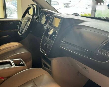 Крайслер Таун Кантри, объемом двигателя 3.6 л и пробегом 175 тыс. км за 9900 $, фото 25 на Automoto.ua