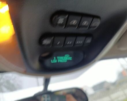 Сірий Крайслер Town & Country, об'ємом двигуна 0 л та пробігом 170 тис. км за 6621 $, фото 13 на Automoto.ua