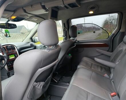 Сірий Крайслер Town & Country, об'ємом двигуна 0 л та пробігом 170 тис. км за 6621 $, фото 2 на Automoto.ua