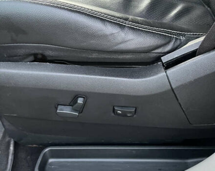 Серый Крайслер Таун Кантри, объемом двигателя 3.6 л и пробегом 265 тыс. км за 9500 $, фото 14 на Automoto.ua