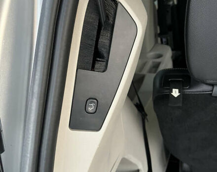 Серый Крайслер Таун Кантри, объемом двигателя 3.6 л и пробегом 265 тыс. км за 9500 $, фото 8 на Automoto.ua