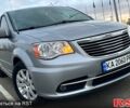 Сірий Крайслер Town & Country, об'ємом двигуна 3.6 л та пробігом 230 тис. км за 13200 $, фото 1 на Automoto.ua