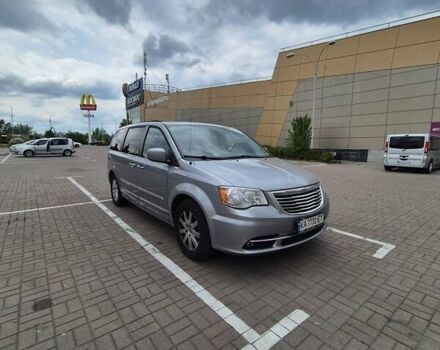 Сірий Крайслер Town & Country, об'ємом двигуна 3.6 л та пробігом 219 тис. км за 12450 $, фото 7 на Automoto.ua