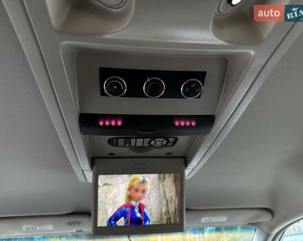 Серый Крайслер Таун Кантри, объемом двигателя 3.61 л и пробегом 188 тыс. км за 14900 $, фото 23 на Automoto.ua