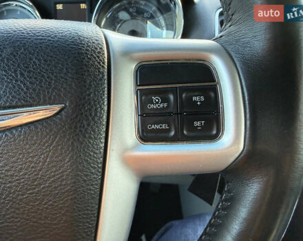 Серый Крайслер Таун Кантри, объемом двигателя 3.61 л и пробегом 188 тыс. км за 14900 $, фото 17 на Automoto.ua