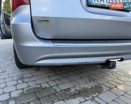 Серый Крайслер Таун Кантри, объемом двигателя 3.61 л и пробегом 188 тыс. км за 14900 $, фото 33 на Automoto.ua