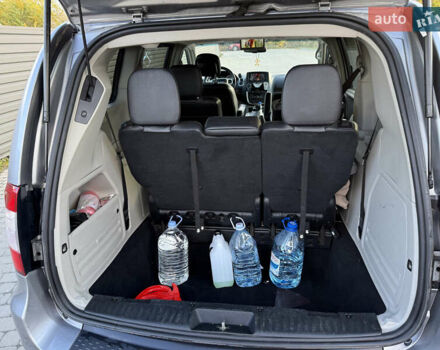 Серый Крайслер Таун Кантри, объемом двигателя 3.61 л и пробегом 188 тыс. км за 14900 $, фото 27 на Automoto.ua