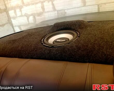 Черный Крайслер Вижн, объемом двигателя 3.5 л и пробегом 208 тыс. км за 2900 $, фото 8 на Automoto.ua