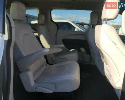 Білий Крайслер Voyager, об'ємом двигуна 3.6 л та пробігом 286 тис. км за 8700 $, фото 6 на Automoto.ua