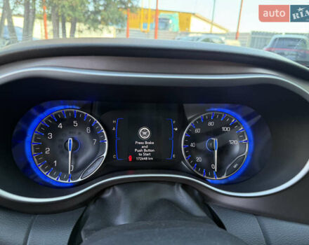 Белый Крайслер Вояджер, объемом двигателя 3.6 л и пробегом 177 тыс. км за 19999 $, фото 9 на Automoto.ua