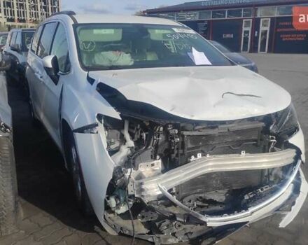 Білий Крайслер Voyager, об'ємом двигуна 3.6 л та пробігом 286 тис. км за 8700 $, фото 3 на Automoto.ua