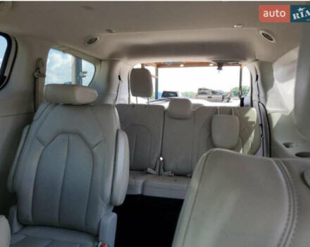 Білий Крайслер Voyager, об'ємом двигуна 3.6 л та пробігом 149 тис. км за 9700 $, фото 13 на Automoto.ua