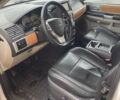 Крайслер Вояджер 2008 в Коростышеве на Automoto.ua Белый Крайслер Вояджер, объемом двигателя 2.8 л и пробегом 361 тыс. км за 10500 $, фото 5 на Automoto.ua