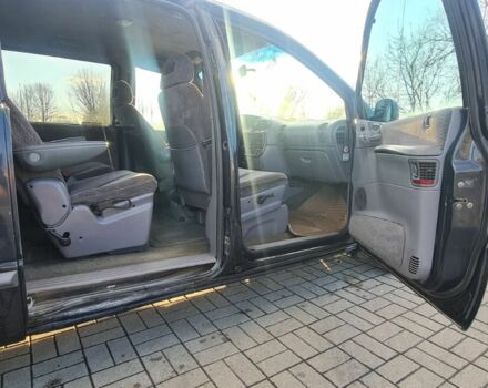 Чорний Крайслер Voyager, об'ємом двигуна 2.5 л та пробігом 300 тис. км за 2835 $, фото 3 на Automoto.ua