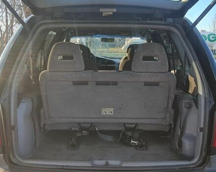 Чорний Крайслер Voyager, об'ємом двигуна 2.5 л та пробігом 300 тис. км за 2835 $, фото 4 на Automoto.ua