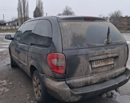 Черный Крайслер Вояджер, объемом двигателя 2.5 л и пробегом 1 тыс. км за 1538 $, фото 5 на Automoto.ua