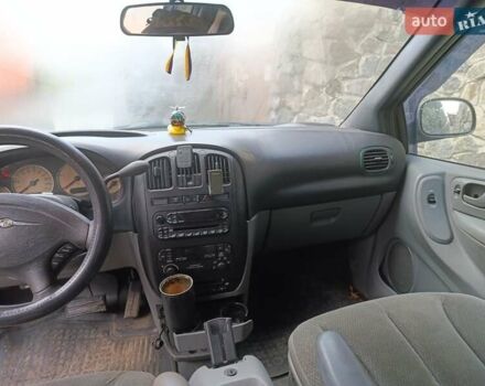 Чорний Крайслер Voyager, об'ємом двигуна 2.78 л та пробігом 365 тис. км за 4200 $, фото 8 на Automoto.ua