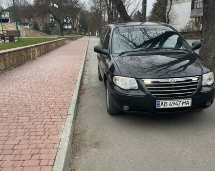 Чорний Крайслер Voyager, об'ємом двигуна 2.78 л та пробігом 284 тис. км за 6300 $, фото 1 на Automoto.ua