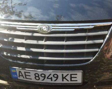 Черный Крайслер Вояджер, объемом двигателя 2.78 л и пробегом 195 тыс. км за 6500 $, фото 6 на Automoto.ua