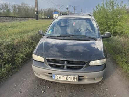 Крайслер Вояджер 2000 в Синельниковом на Automoto.ua Черный Крайслер Вояджер, объемом двигателя 2.5 л и пробегом 295 тыс. км за 95000 $, фото 1 на Automoto.ua