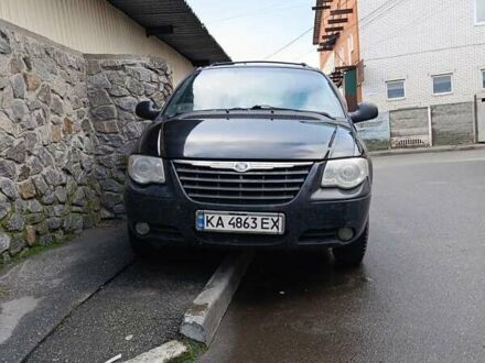 Черный Крайслер Вояджер, объемом двигателя 2.78 л и пробегом 365 тыс. км за 4200 $, фото 1 на Automoto.ua