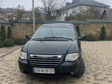Черный Крайслер Вояджер, объемом двигателя 2.78 л и пробегом 282 тыс. км за 6350 $, фото 1 на Automoto.ua