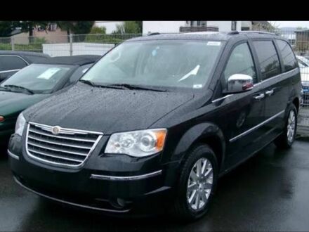 Черный Крайслер Вояджер, объемом двигателя 2.8 л и пробегом 340 тыс. км за 9800 $, фото 1 на Automoto.ua