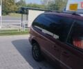 Красный Крайслер Вояджер, объемом двигателя 2.4 л и пробегом 300 тыс. км за 3550 $, фото 3 на Automoto.ua