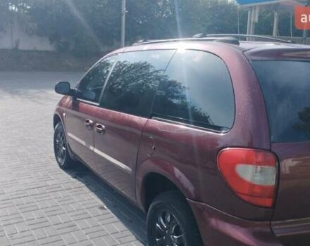 Красный Крайслер Вояджер, объемом двигателя 2.4 л и пробегом 300 тыс. км за 3550 $, фото 5 на Automoto.ua