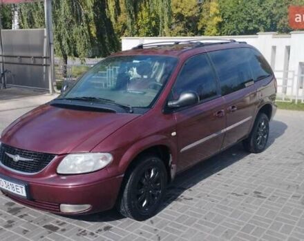 Красный Крайслер Вояджер, объемом двигателя 2.4 л и пробегом 300 тыс. км за 3550 $, фото 4 на Automoto.ua