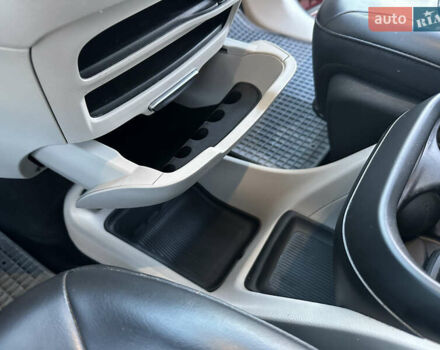 Красный Крайслер Вояджер, объемом двигателя 3.6 л и пробегом 211 тыс. км за 18900 $, фото 34 на Automoto.ua