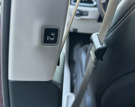 Красный Крайслер Вояджер, объемом двигателя 3.6 л и пробегом 211 тыс. км за 18900 $, фото 25 на Automoto.ua