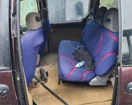 Красный Крайслер Вояджер, объемом двигателя 2.5 л и пробегом 490 тыс. км за 1963 $, фото 7 на Automoto.ua