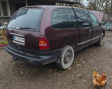 Красный Крайслер Вояджер, объемом двигателя 2.5 л и пробегом 490 тыс. км за 1963 $, фото 3 на Automoto.ua