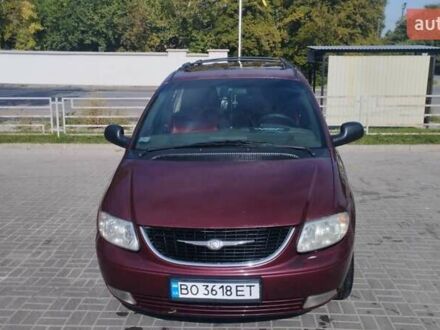 Червоний Крайслер Voyager, об'ємом двигуна 2.4 л та пробігом 300 тис. км за 3550 $, фото 1 на Automoto.ua