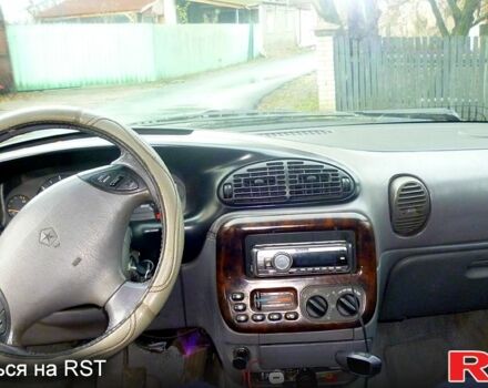 Крайслер Вояджер, объемом двигателя 2.5 л и пробегом 200 тыс. км за 3500 $, фото 5 на Automoto.ua