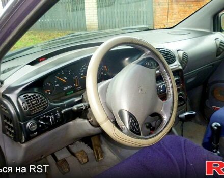 Крайслер Вояджер, объемом двигателя 2.5 л и пробегом 200 тыс. км за 3500 $, фото 4 на Automoto.ua