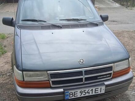 Крайслер Voyager 1995 у Миколаєві на Automoto.ua Крайслер Voyager, об'ємом двигуна 2.5 л та пробігом 290 тис. км за 3000 $, фото 1 на Automoto.ua