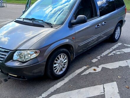 Крайслер Voyager 2006 у Павлограде на Automoto.ua Крайслер Voyager, об'ємом двигуна 2.8 л та пробігом 280 тис. км за 3500 $, фото 1 на Automoto.ua