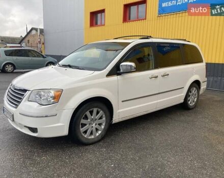 Крайслер Voyager, об'ємом двигуна 2.8 л та пробігом 361 тис. км за 10500 $, фото 1 на Automoto.ua