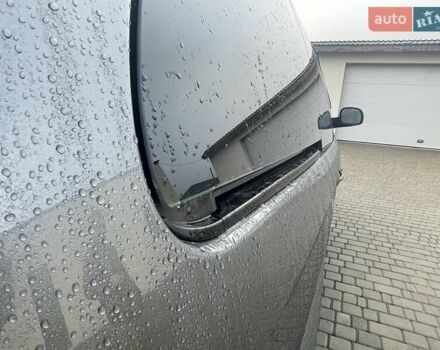 Серый Крайслер Вояджер, объемом двигателя 2.43 л и пробегом 313 тыс. км за 6500 $, фото 10 на Automoto.ua