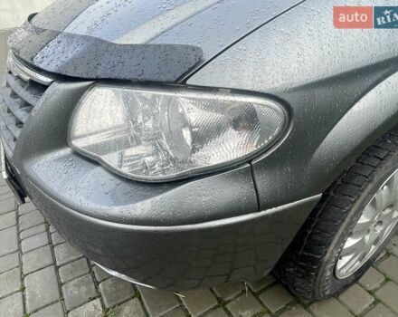 Серый Крайслер Вояджер, объемом двигателя 2.43 л и пробегом 313 тыс. км за 6500 $, фото 22 на Automoto.ua