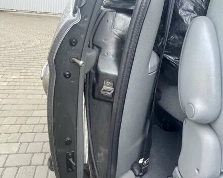 Серый Крайслер Вояджер, объемом двигателя 2.43 л и пробегом 313 тыс. км за 6500 $, фото 31 на Automoto.ua